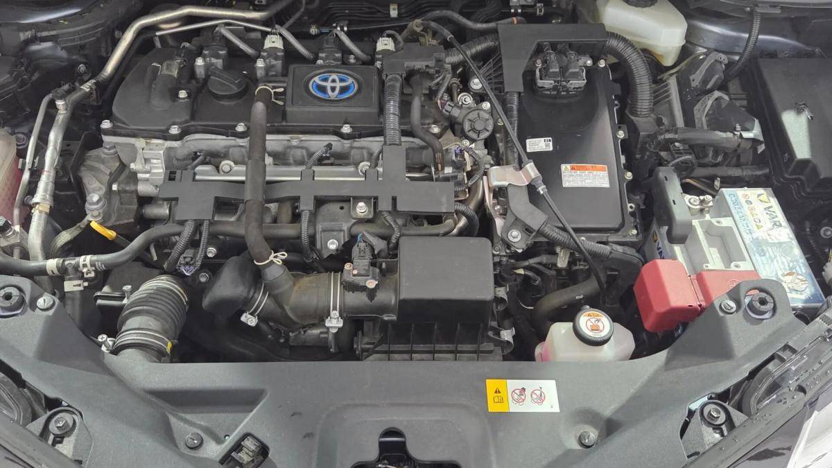 toyota-c-hr-2022-hibrido-a-gasolina-1798cc