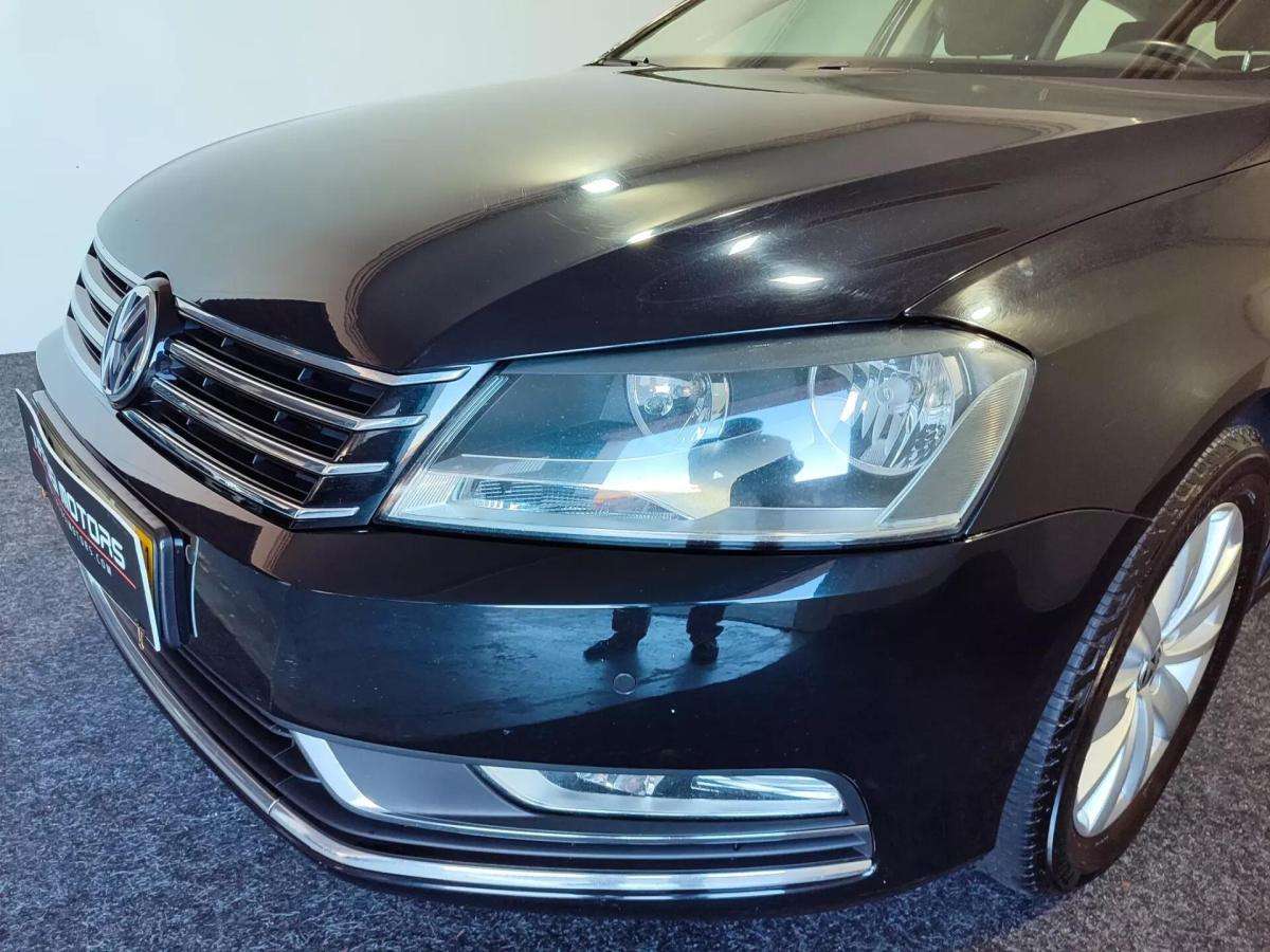 volkswagen-passat-variant-2011-diesel-1598cc