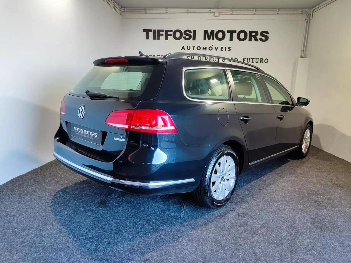 volkswagen-passat-variant-2011-diesel-1598cc