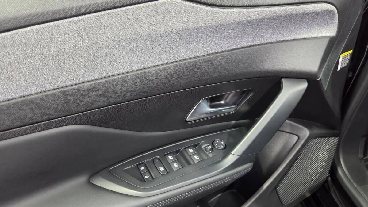 peugeot-308-sw-2024-diesel-1499cc
