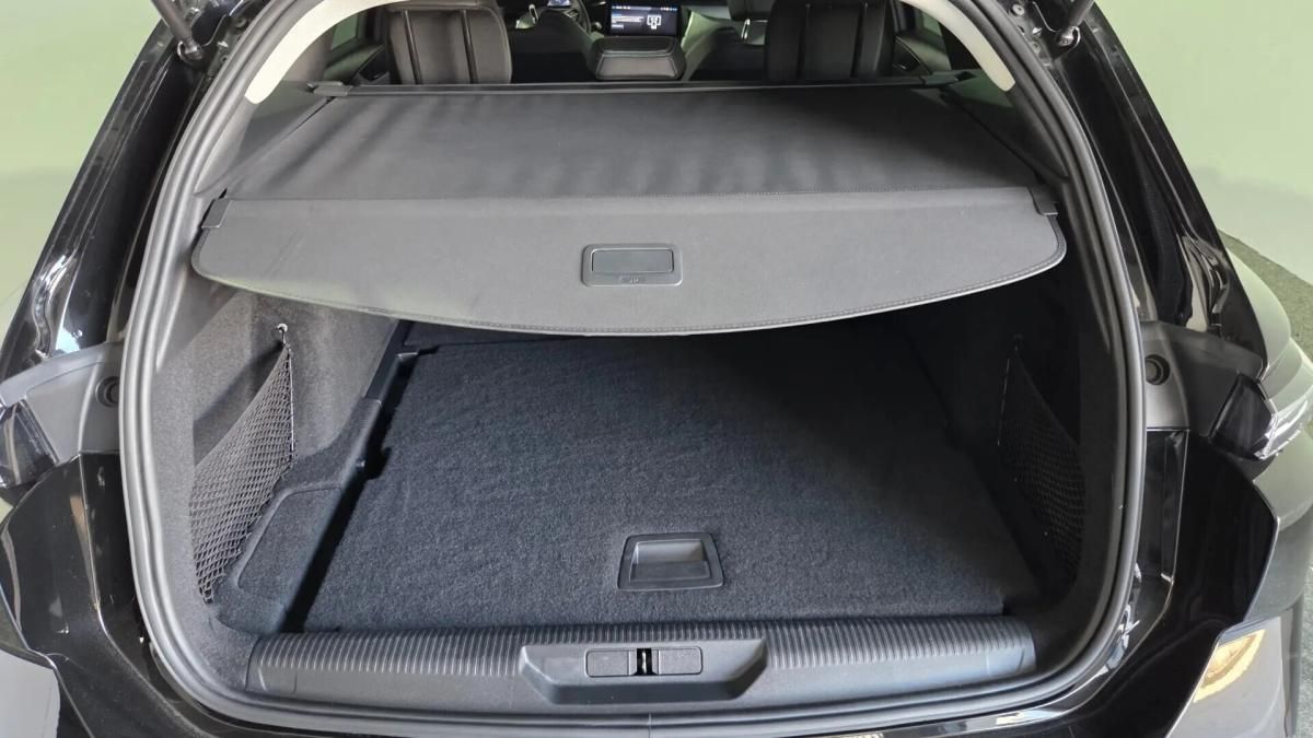 peugeot-308-sw-2024-diesel-1499cc