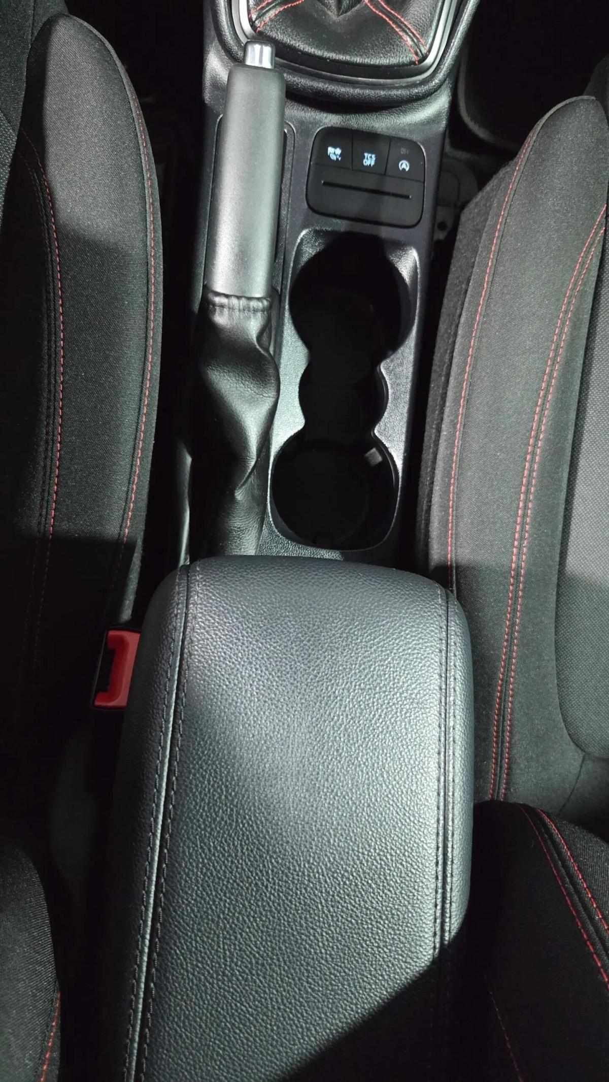 ford-fiesta-2023-gasolina-998cc