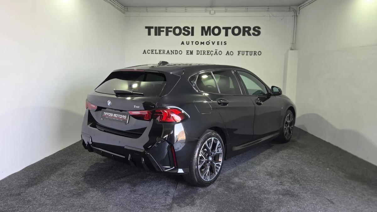 bmw-serie-1-2025-gasolina-1499cc