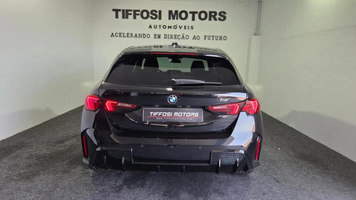 bmw-serie-1-2025-gasolina-1499cc
