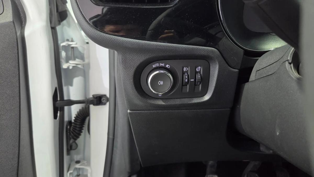 opel-corsa-2025-gasolina-1199cc