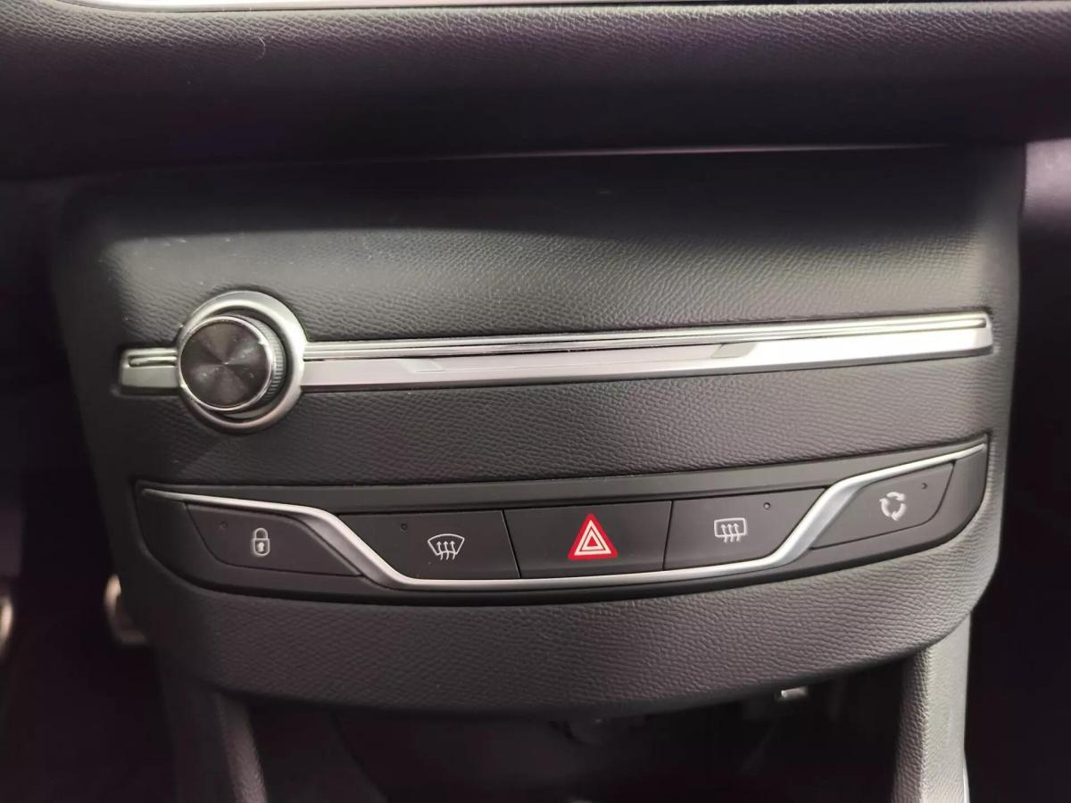peugeot-308-2019-gasolina-1199cc