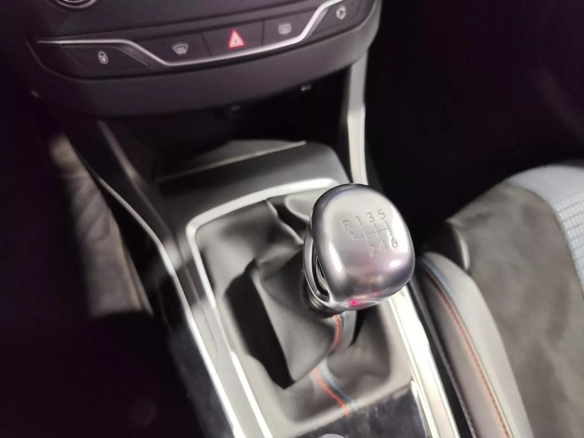 peugeot-308-2019-gasolina-1199cc