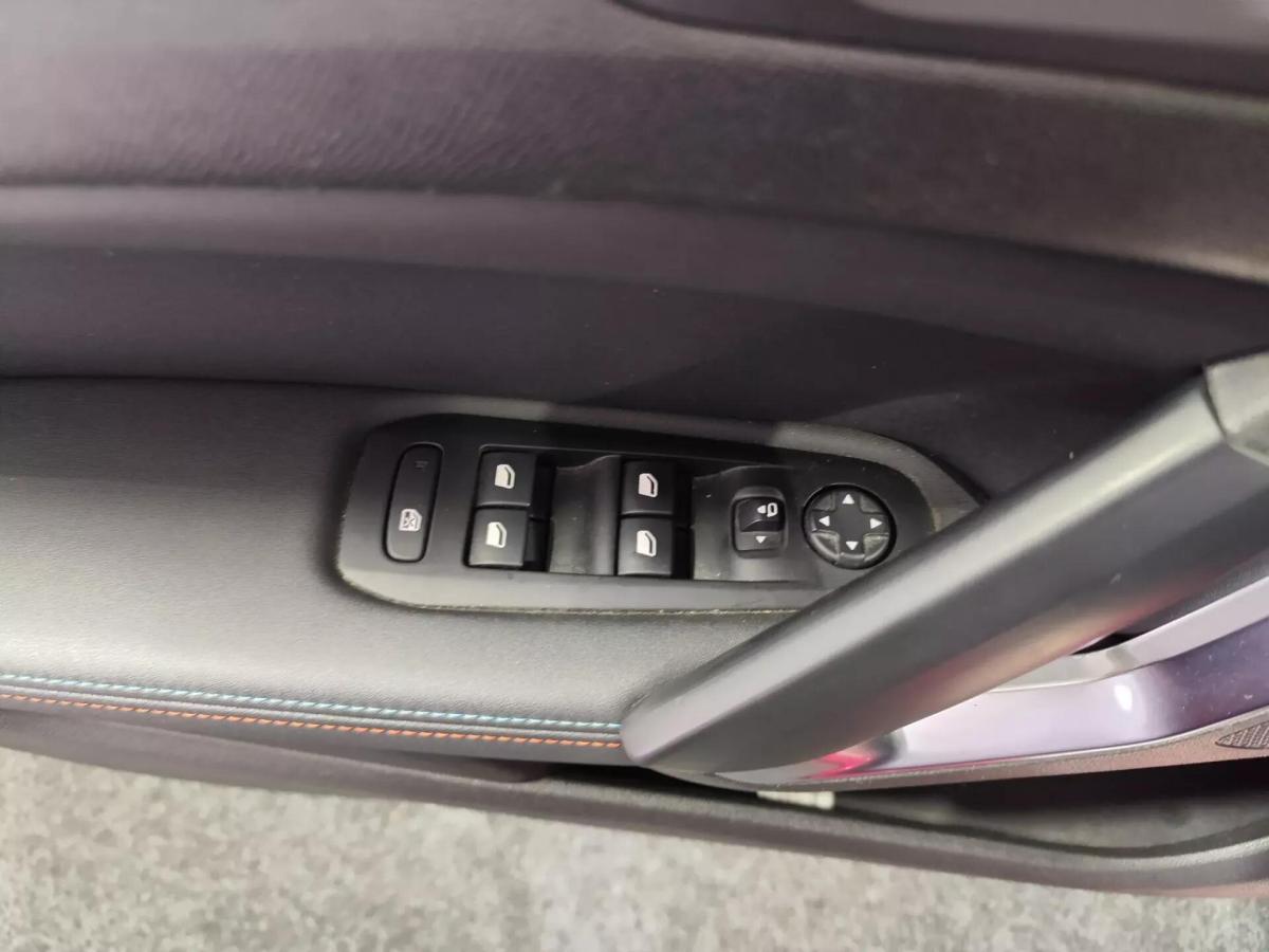 peugeot-308-2019-gasolina-1199cc