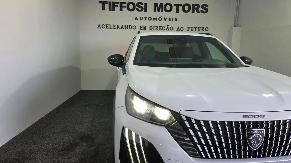 peugeot-2008-2024-gasolina-1199cc