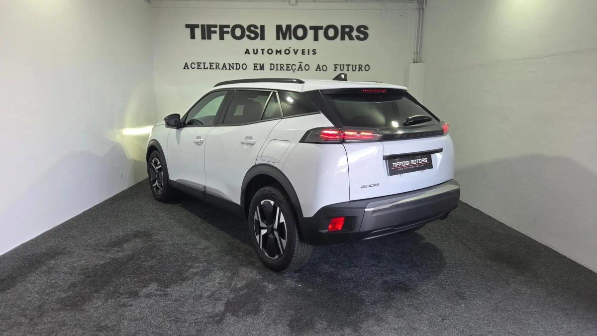 peugeot-2008-2024-gasolina-1199cc