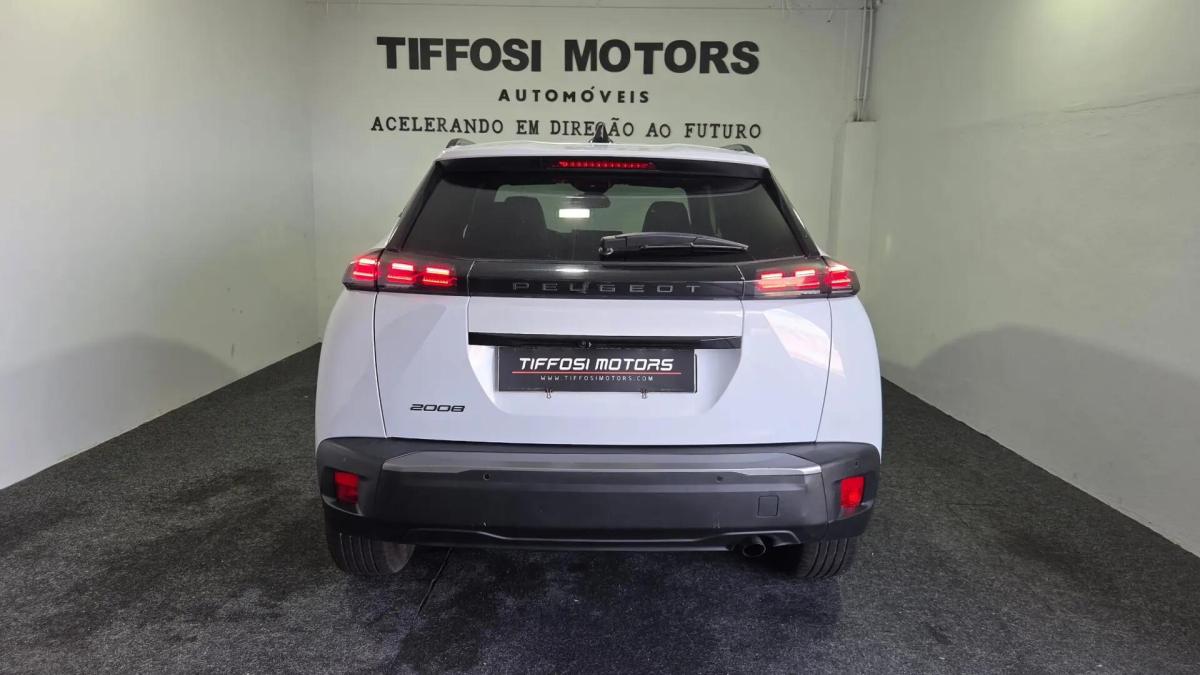 peugeot-2008-2024-gasolina-1199cc