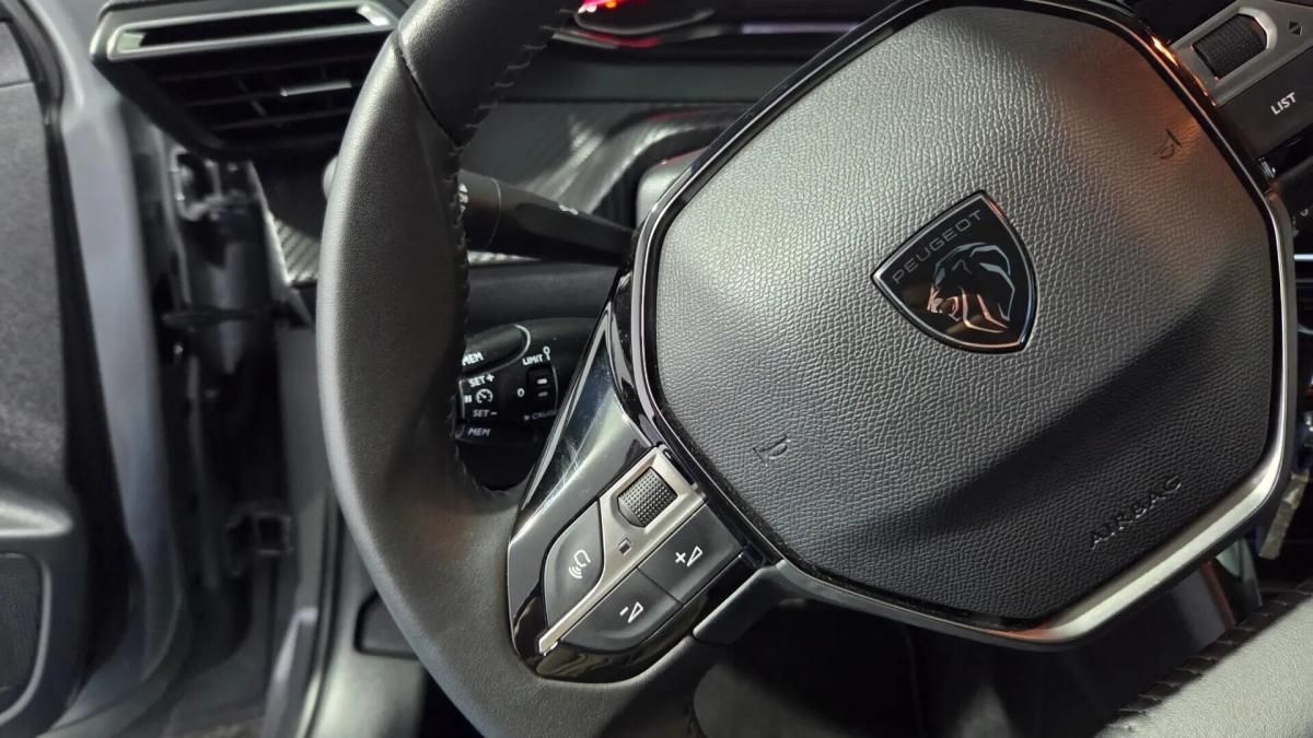peugeot-208-2024-gasolina-1199cc