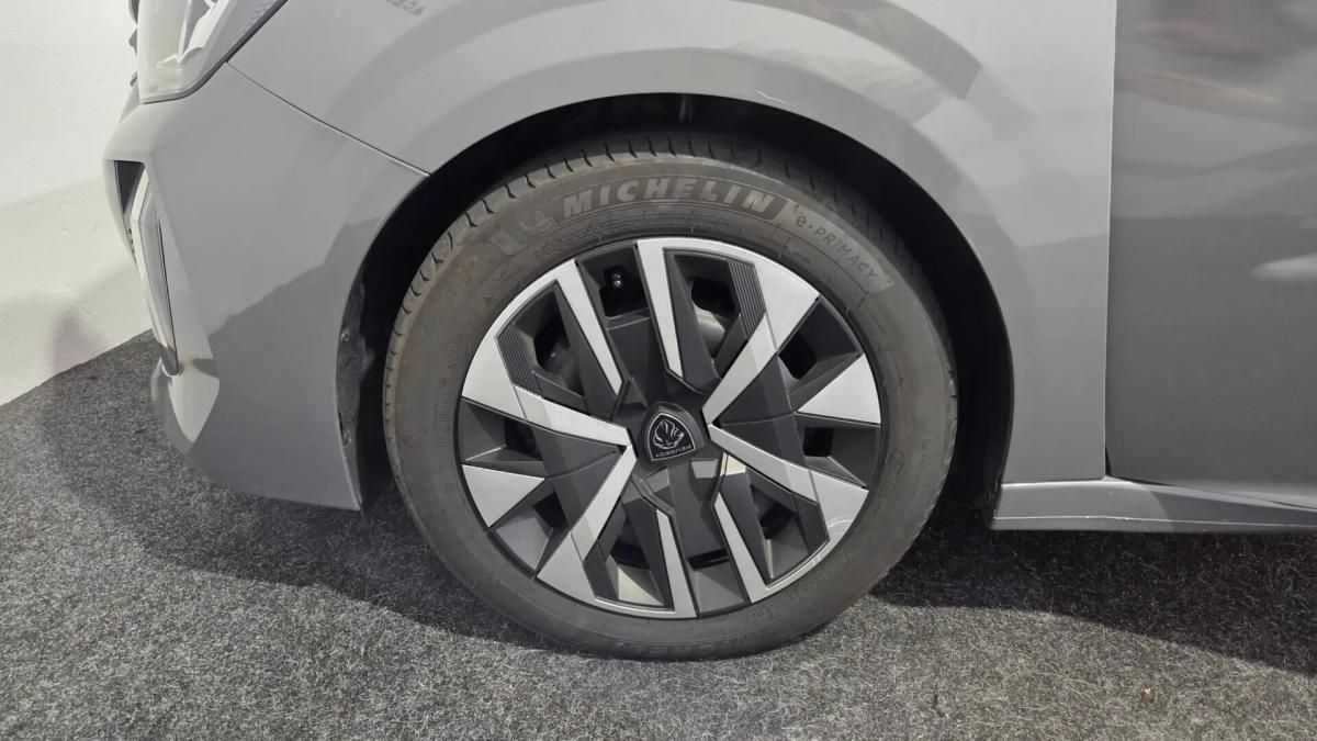 peugeot-208-2024-gasolina-1199cc