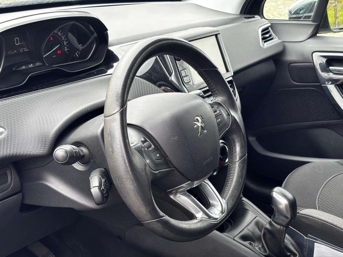 peugeot-208-2016-gasolina-1199cc