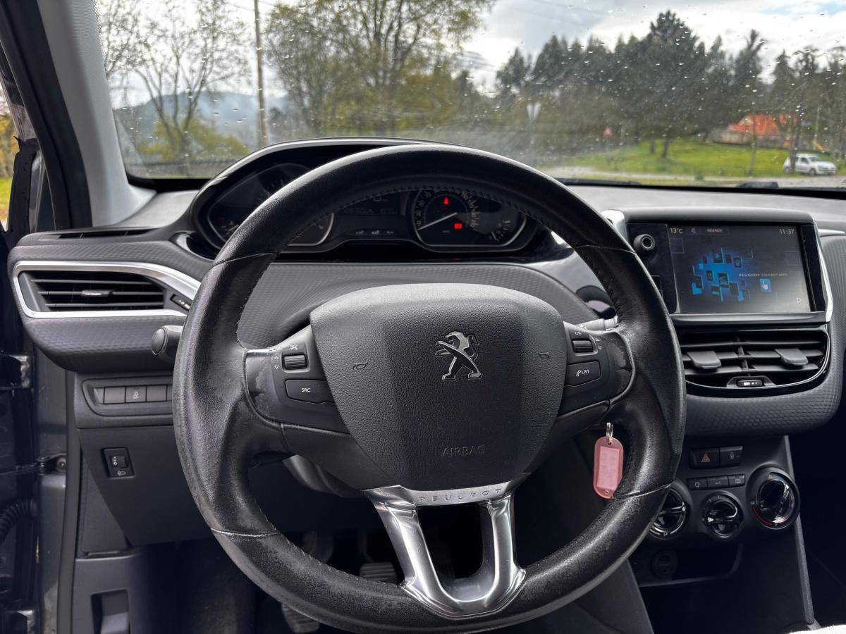 peugeot-208-2016-gasolina-1199cc