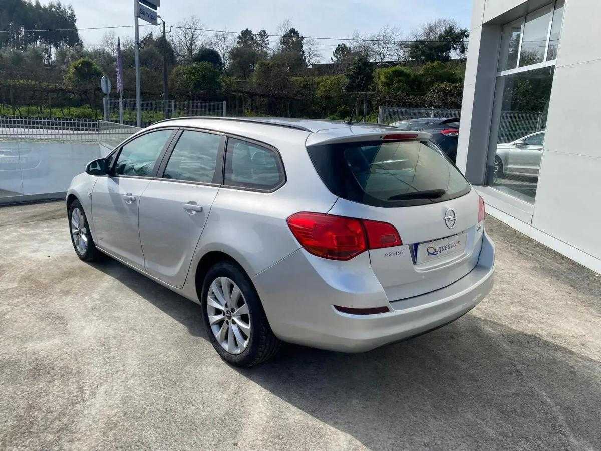 opel-astra-sport-tourer-2012-diesel-1686cc