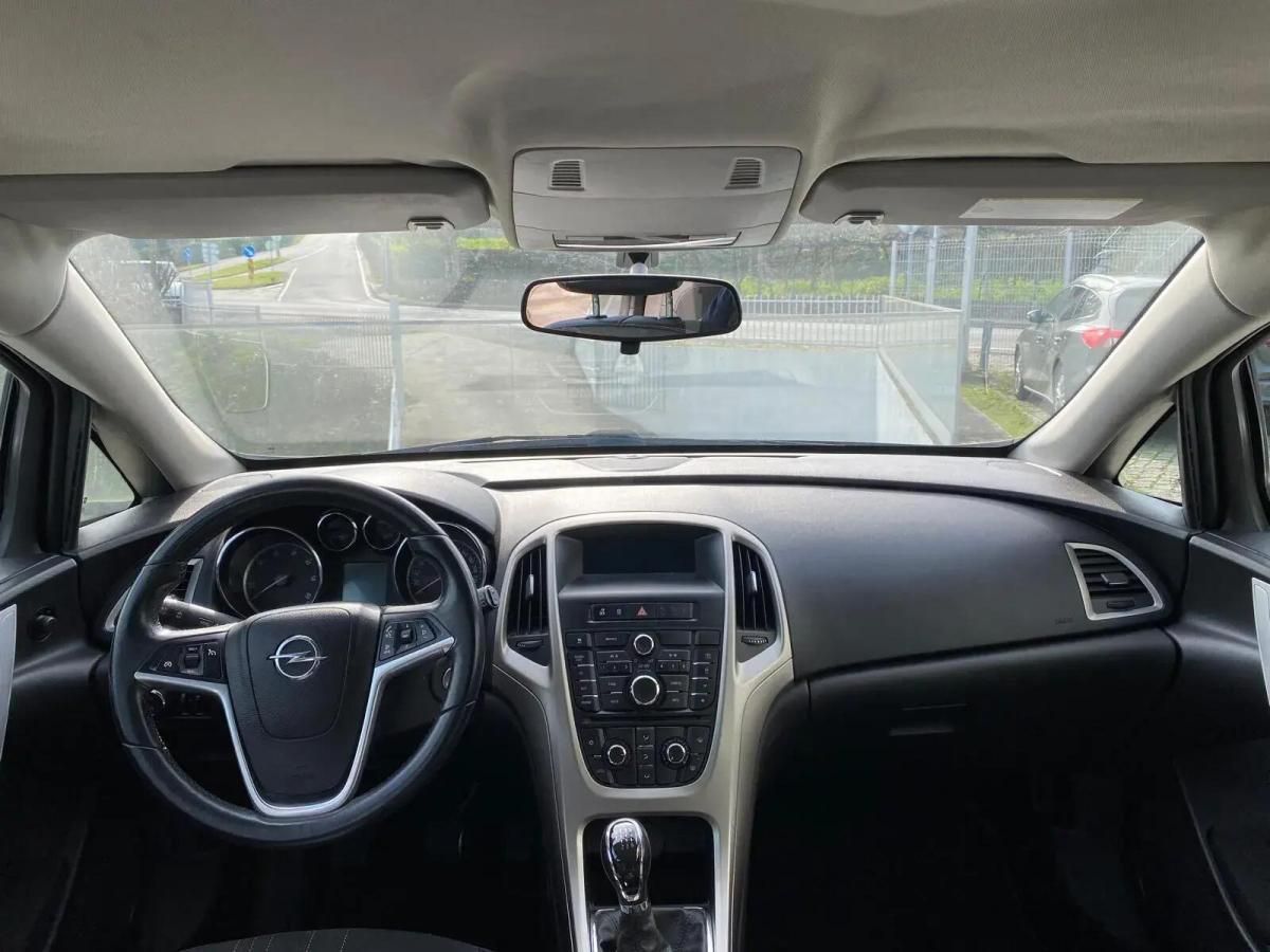 opel-astra-sport-tourer-2012-diesel-1686cc