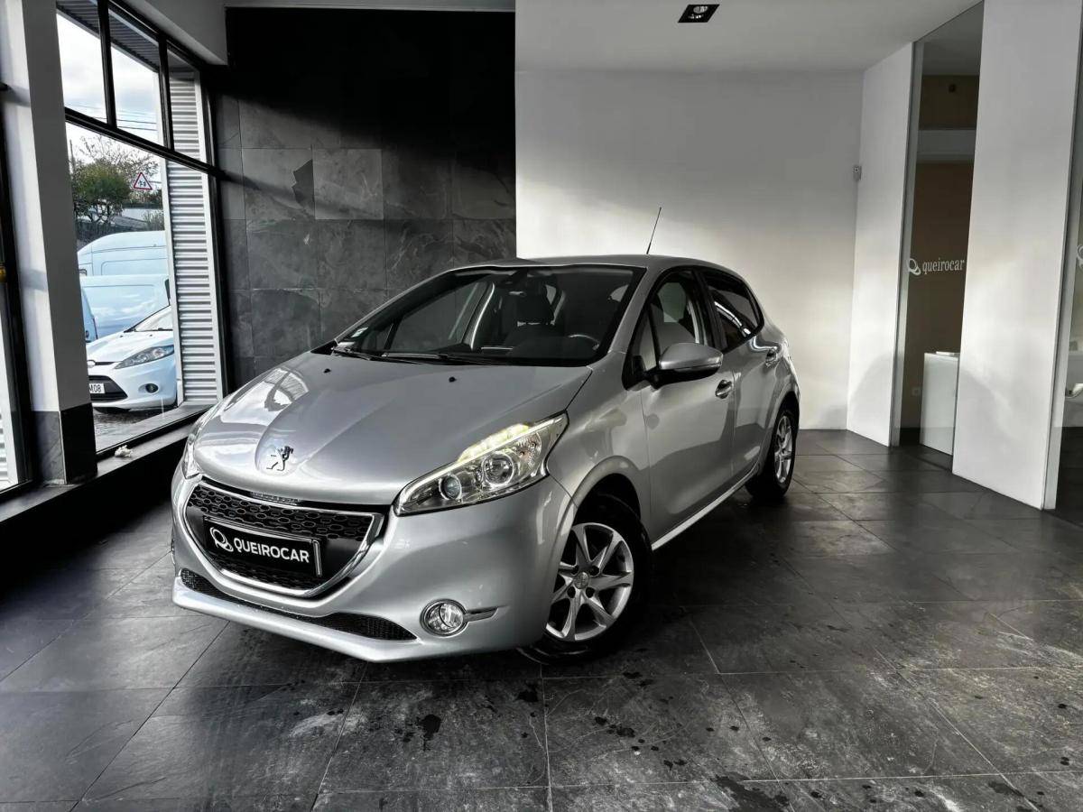 peugeot-208-2013-gasolina-1199cc