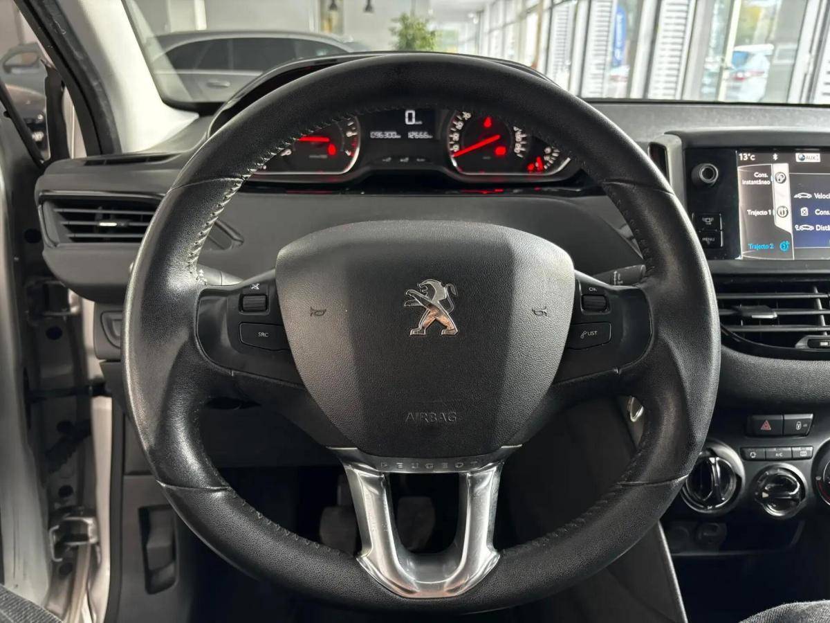 peugeot-208-2013-gasolina-1199cc