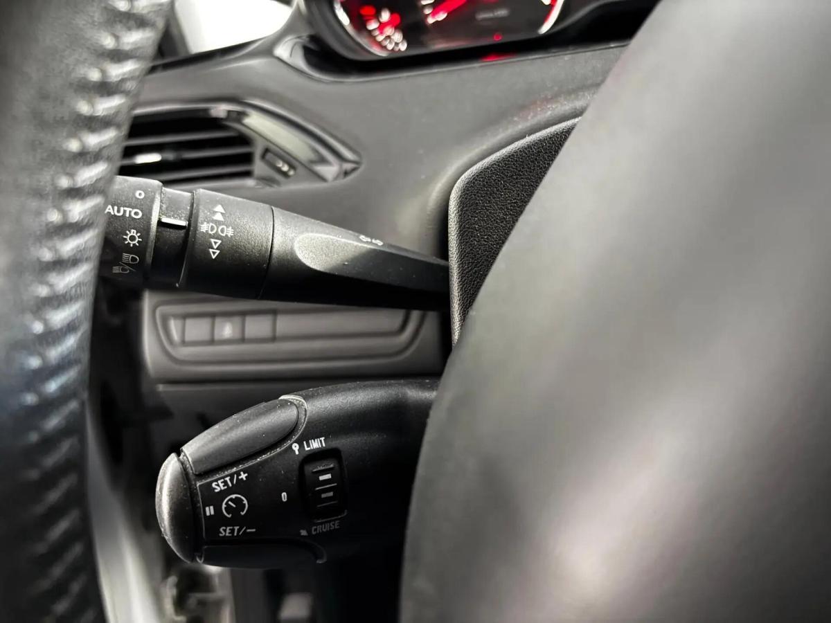 peugeot-208-2013-gasolina-1199cc