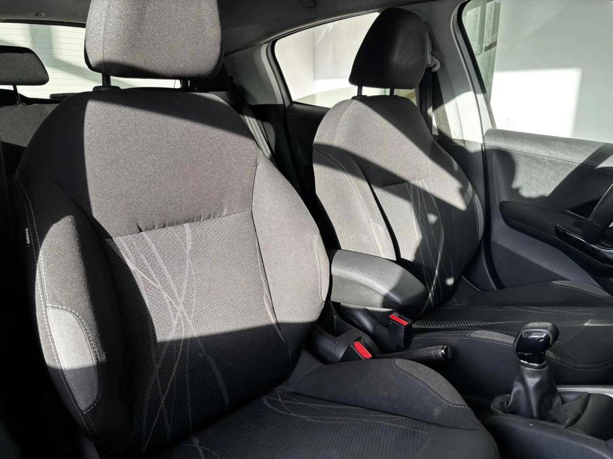 peugeot-208-2013-gasolina-1199cc