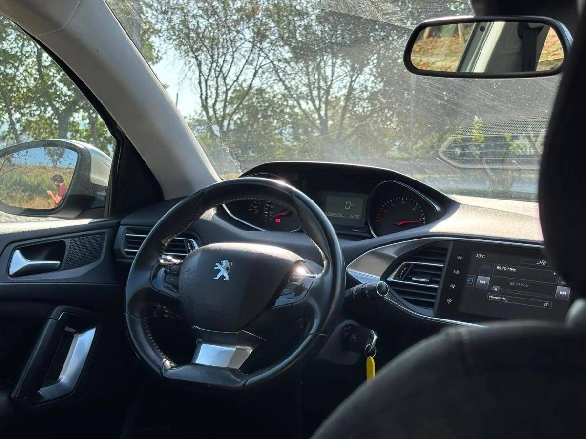peugeot-308-sw-2015-diesel-1560cc
