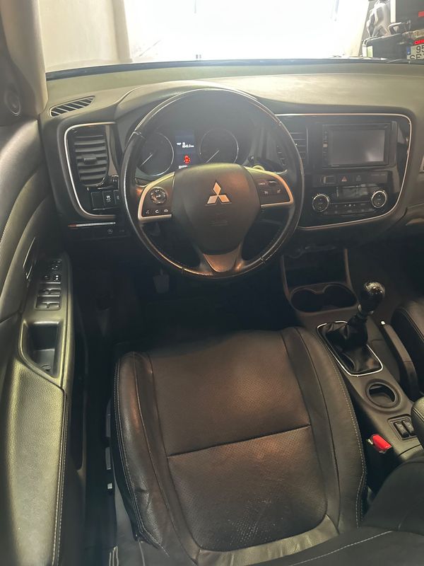 mitsubishi-outlander-2014-diesel-2268cc