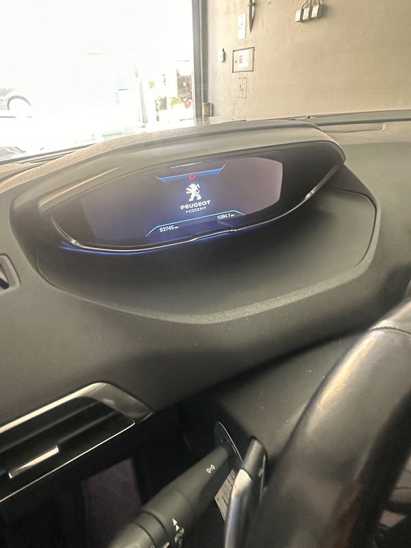 peugeot-5008-2020-diesel-1499cc