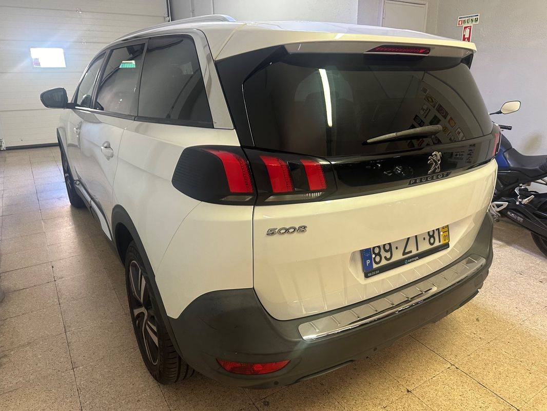 peugeot-5008-2020-diesel-1499cc