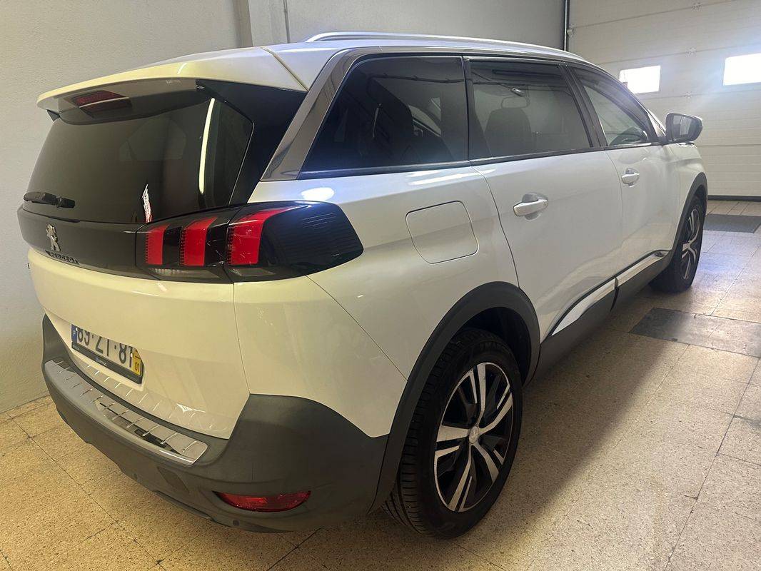 peugeot-5008-2020-diesel-1499cc