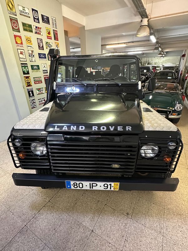 land-rover-defender-2010-diesel-2402cc