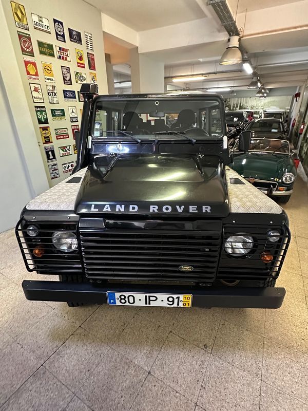 land-rover-defender-2010-diesel-2402cc