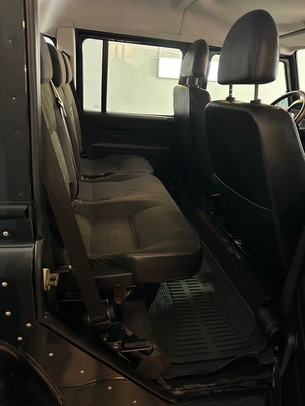 land-rover-defender-2010-diesel-2402cc
