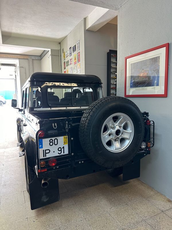 land-rover-defender-2010-diesel-2402cc