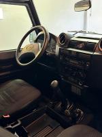 land-rover-defender-2010-diesel-2402cc