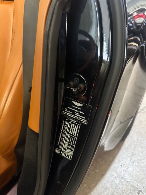 aston-martin-vantage-roadster-2007-gasolina-4300cc