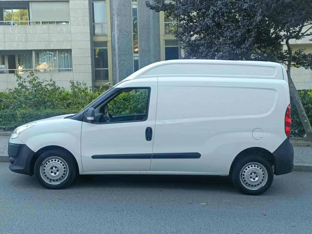 fiat-doblo-1-6-multijet-2014-diesel-1598cc