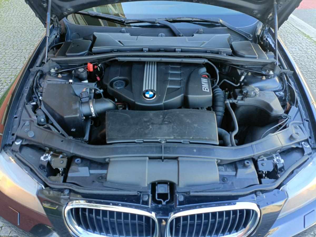 bmw-serie-3-318d-touring-2009-diesel-1995cc