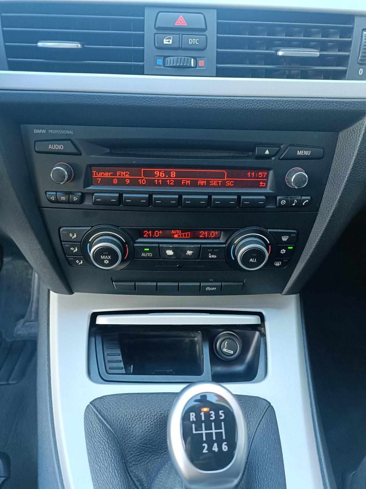bmw-serie-3-318d-touring-2009-diesel-1995cc