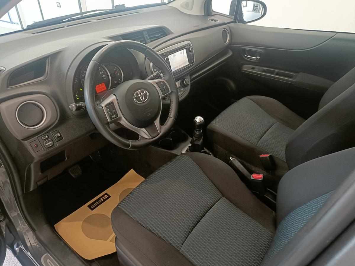 toyota-yaris-1-4-d-4d-2012-diesel-1364cc