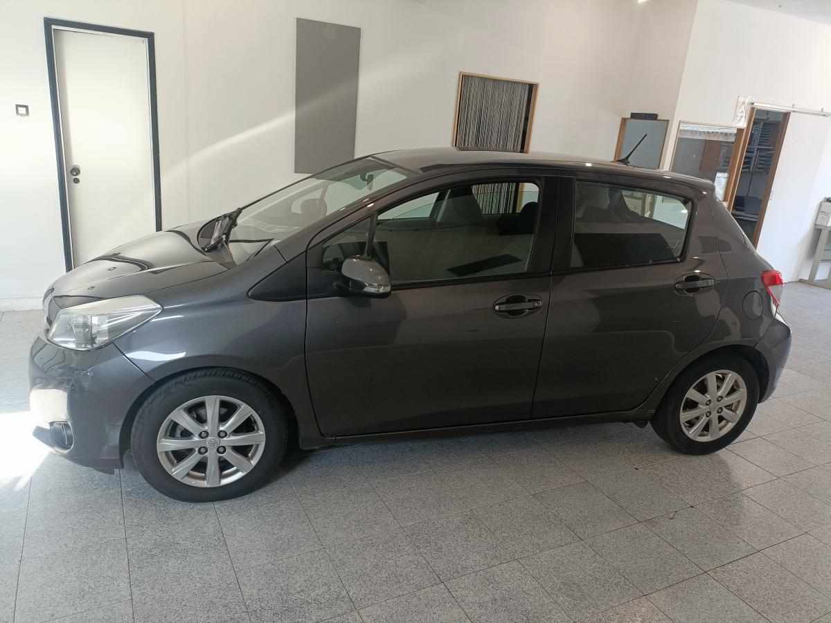 toyota-yaris-1-4-d-4d-2012-diesel-1364cc