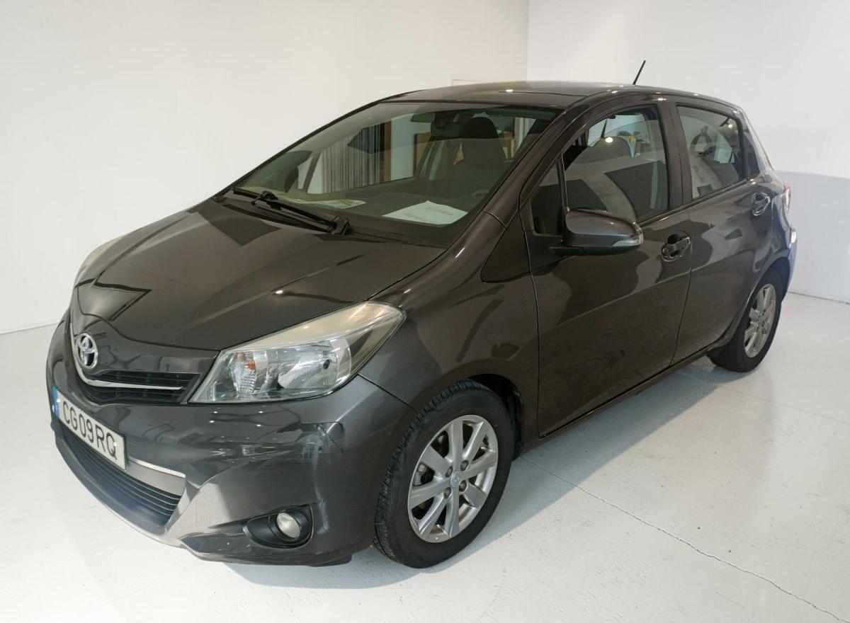 toyota-yaris-1-4-d-4d-2012-diesel-1364cc
