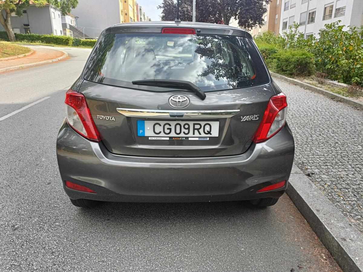 toyota-yaris-1-4-d-4d-2012-diesel-1364cc
