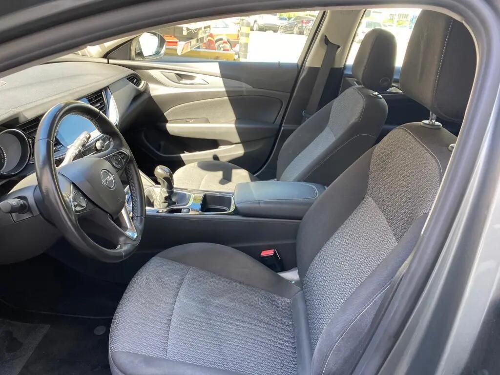 opel-insignia-sports-tourer-2018-diesel-1598cc