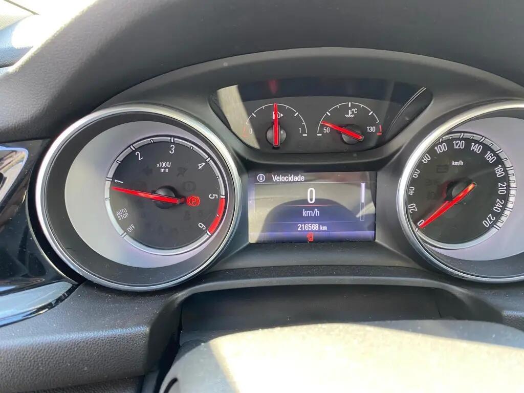 opel-insignia-sports-tourer-2018-diesel-1598cc