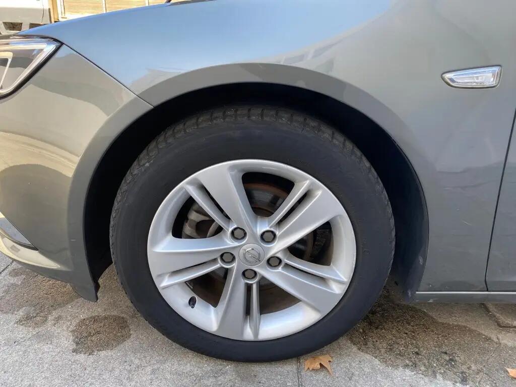 opel-insignia-sports-tourer-2018-diesel-1598cc