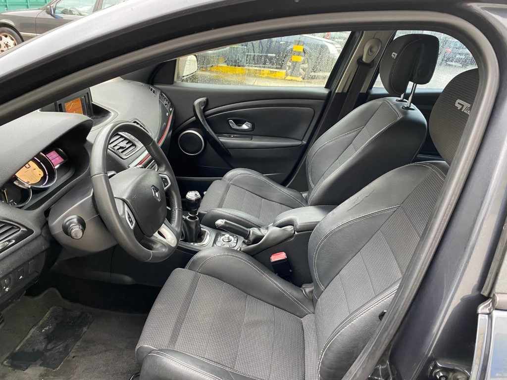 renault-megane-sport-tourer-2011-diesel-1461cc