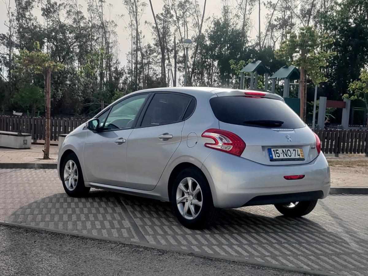 peugeot-208-1-2-vti-2013-gasolina-1199cc