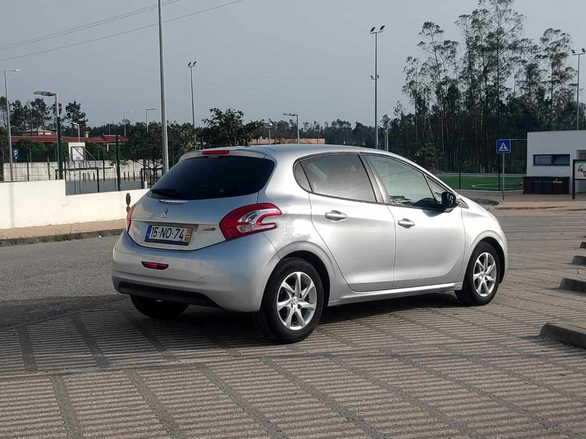 peugeot-208-1-2-vti-2013-gasolina-1199cc