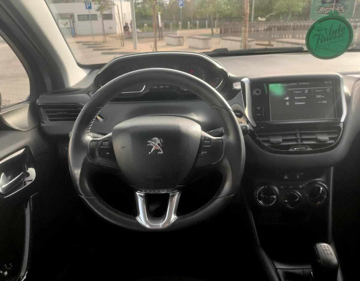 peugeot-208-1-2-vti-2013-gasolina-1199cc